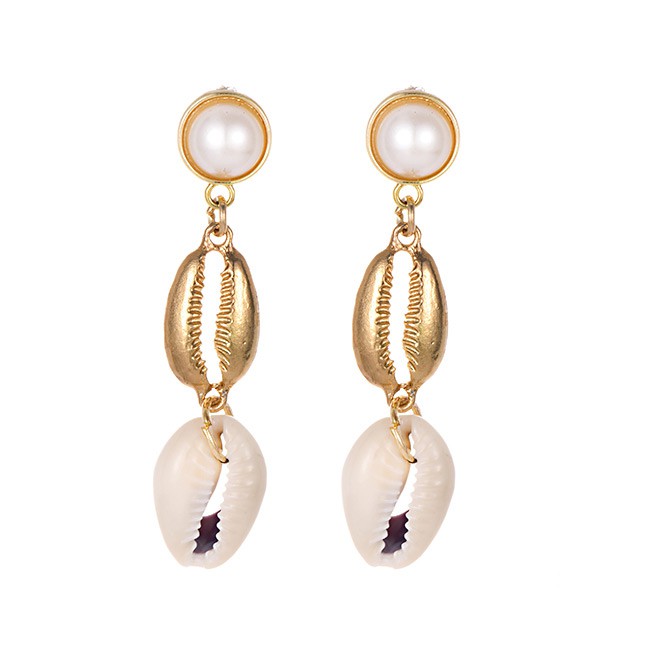 LRC Anting Tusuk Fashion Gold Alloy Resin Pearl Shell Earrings F50033