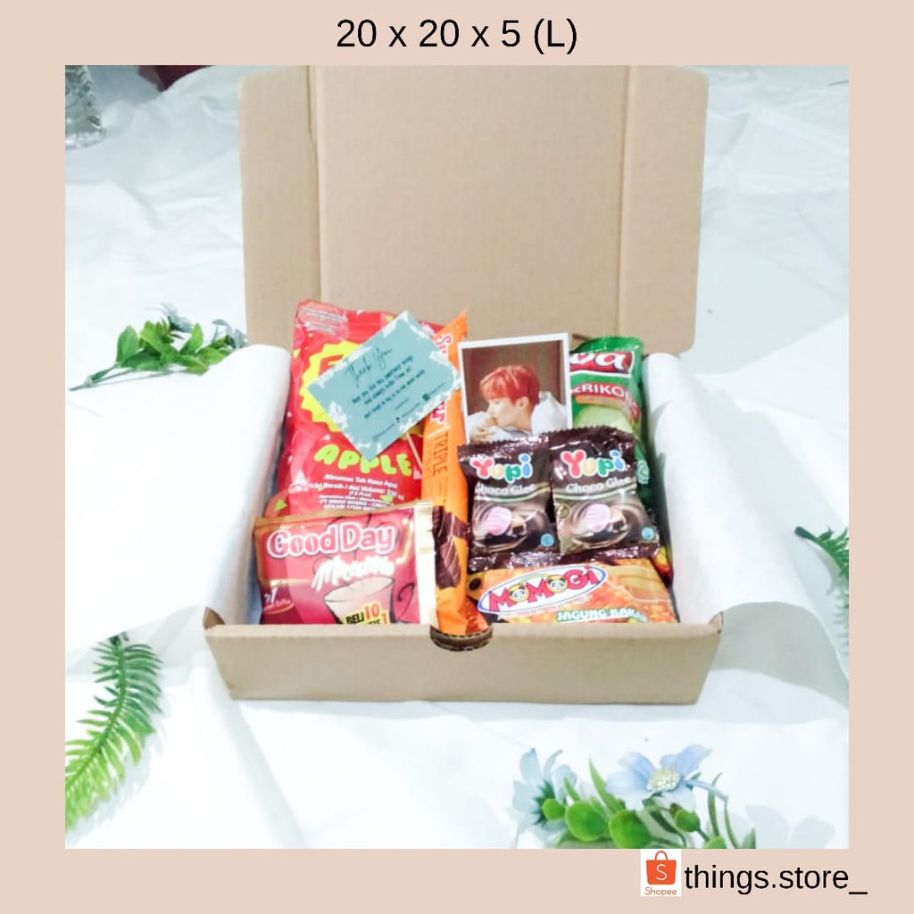 

SNACK BOX SIZE L / FREE POLAROID/ HAMPERS/ GIFT BOX/ KEKINIAN