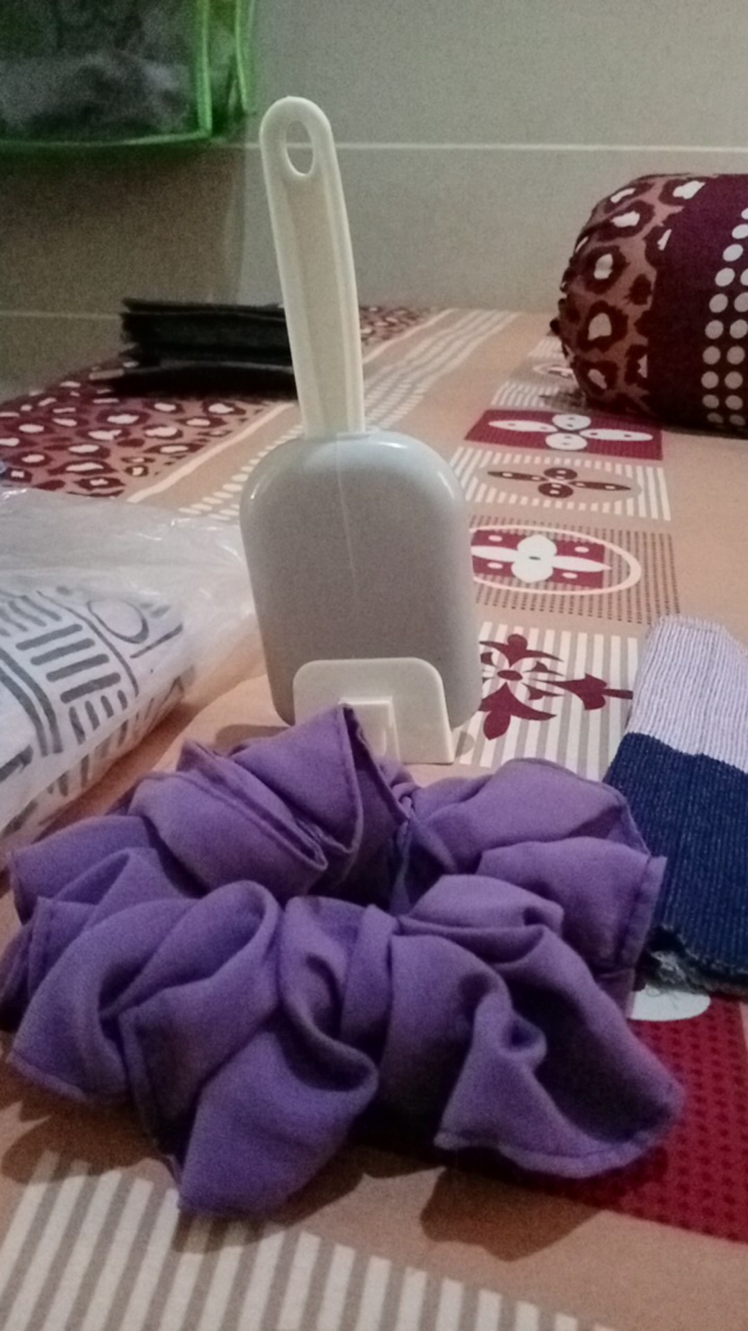 (bisa Bayar Ditempat) Centong Nasi Ajaib / Sendok Nasi Tempat Cover Buka Tutup Otomatis Serbaguna