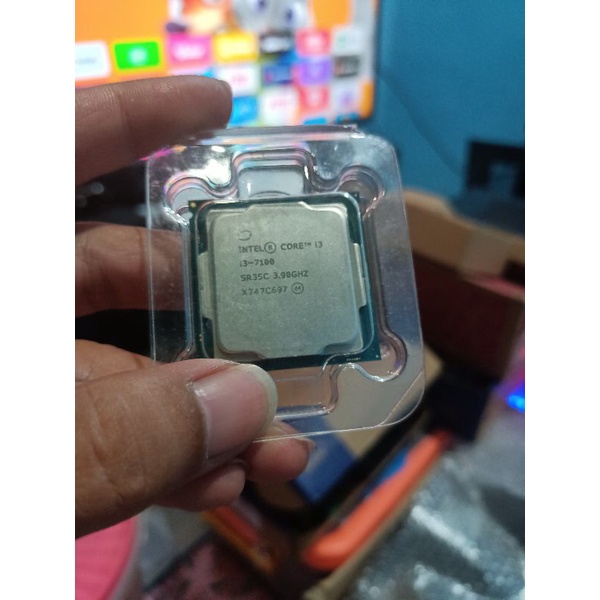 Prosesor core i3 7100 / core i3 gen 7