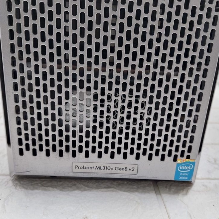 HP Proliant ML310e Gen8 v2 Server Tower Ram 8Gb (8Gbx1) HDD 1TB