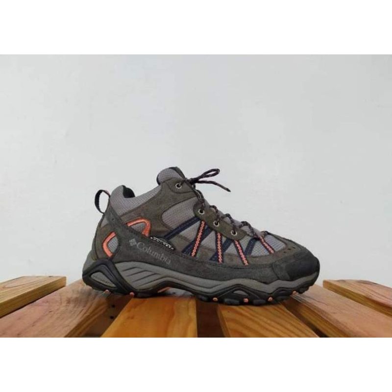 Sepatu Columbia Second