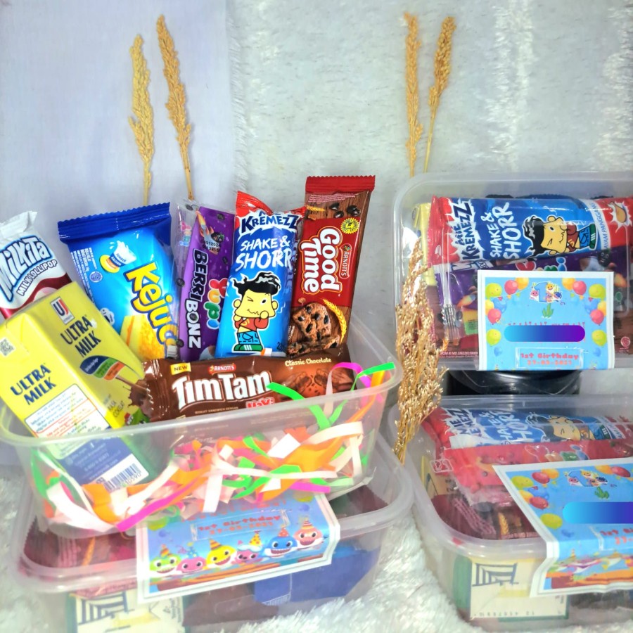 

PAKET PARCEL BOX MURAH MERIAH KEMASAN ULANG TAHUN BINGKISAN SNACK