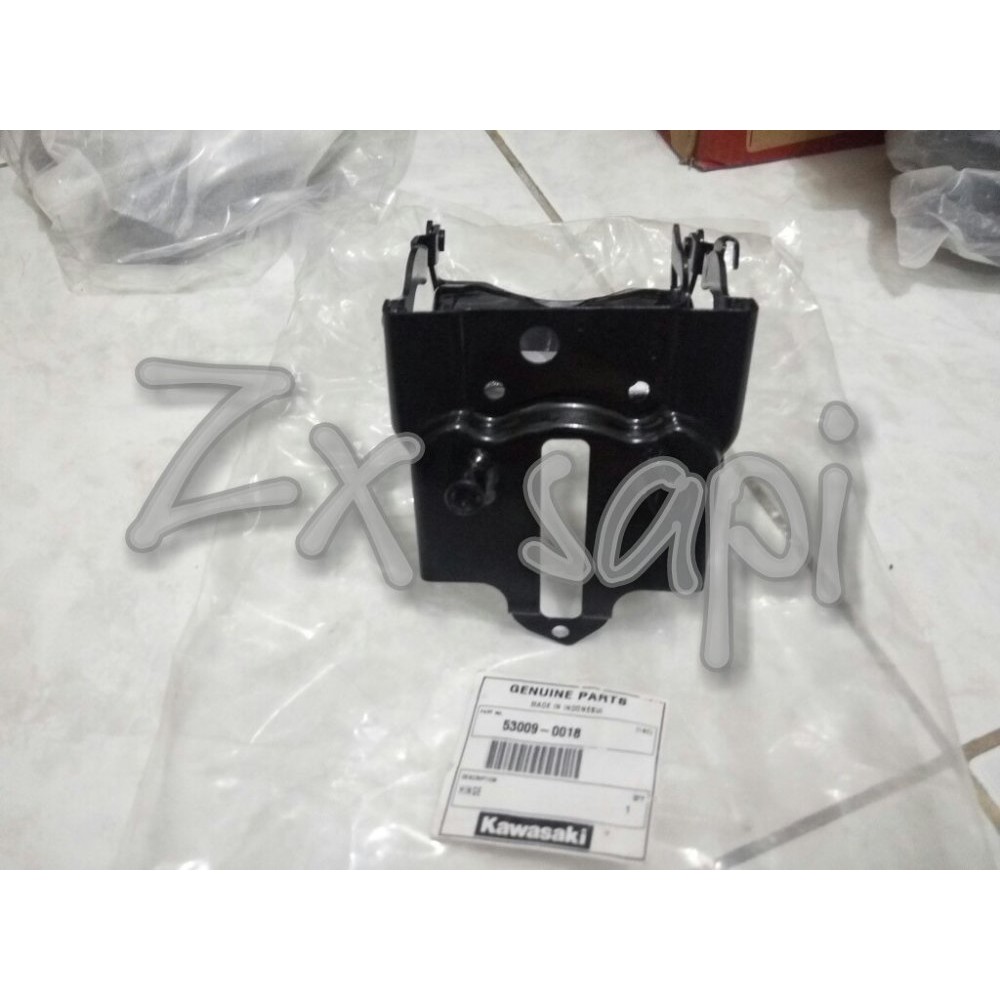 Promo Puasa hinge / rangka tutup cover bensin kawasaki zx 130 Diskon