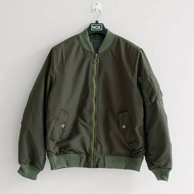 Jaket Zara Man Classic Bomber Olive 