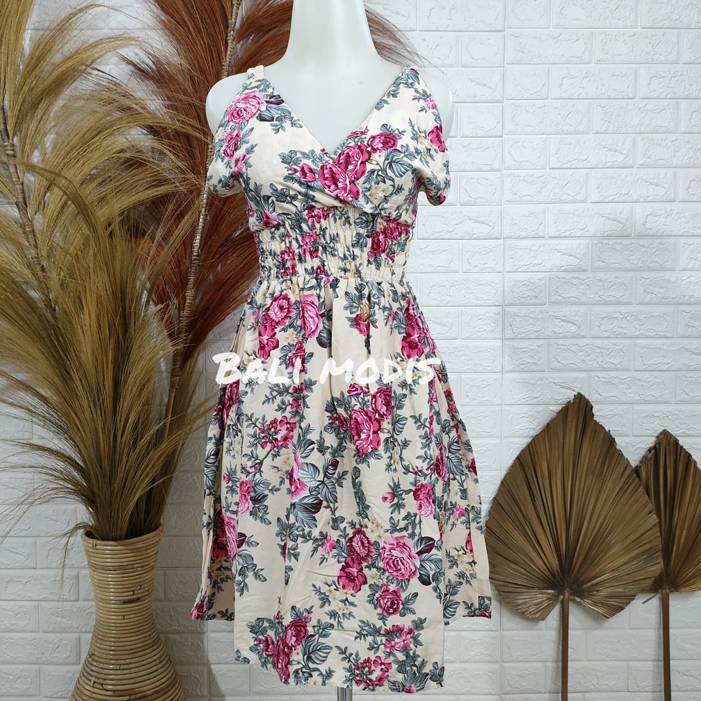 DASTER DRESS MOZA TANGGUNG BALI-CREAM BUNGA BESAR