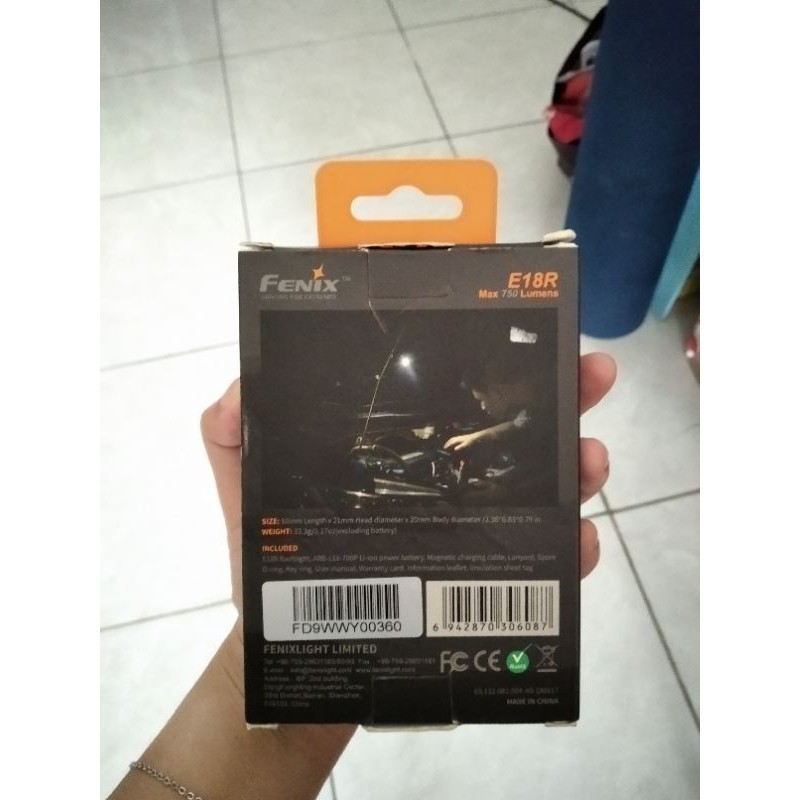 Fenix E18R Portabel Flashlight