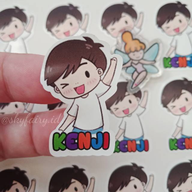 

Stiker Nama Cutting/Karakter Waterproof (Solid/Transparan)