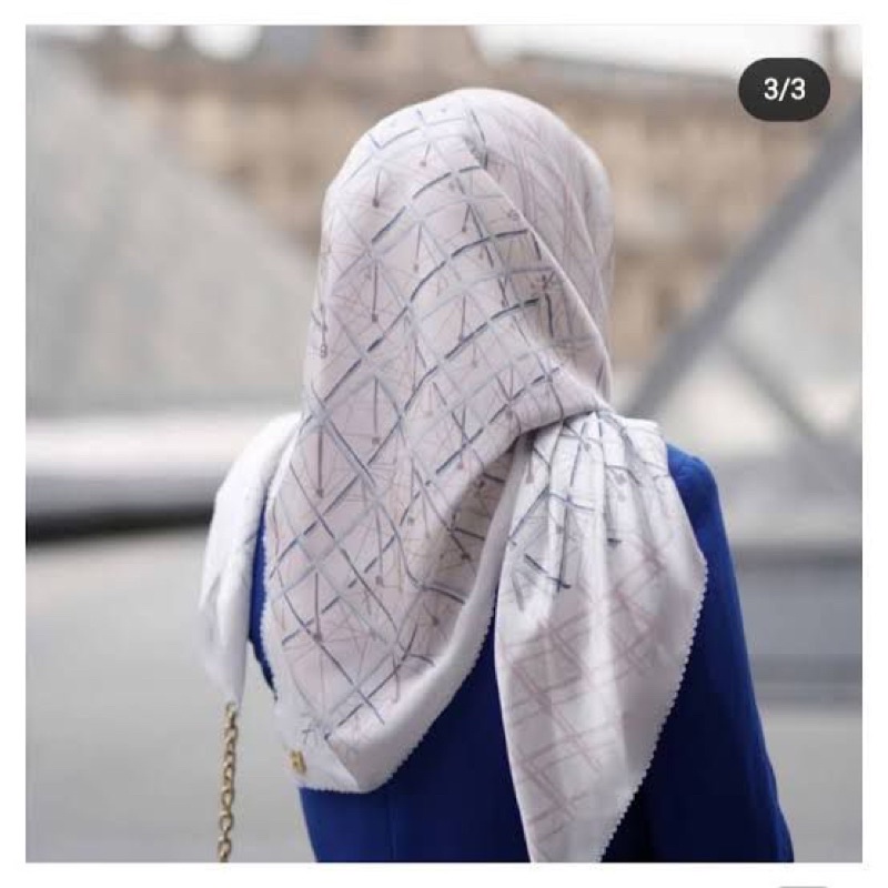 buttonscarves louvre daisy preloved