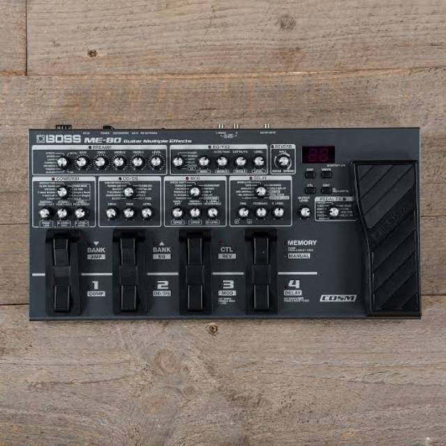 Efek Gitar Boss ME-80 Multi-effects Pedal