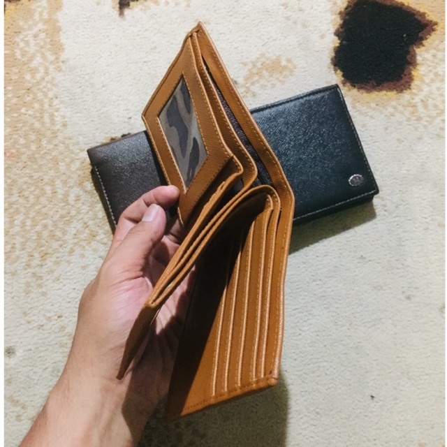 dari ANTON HILMANTO‼️ dompet pria bahan kulit sintetis teiga model 3 dimensi atau 3 ruang bolak-balik #dompet #dompetlipat #dompetpria #dompetcowok #dompetkeren #dompetdimensi #dompetbagus