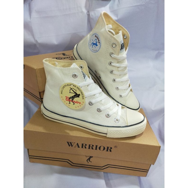 Sepatu warrior sparta HC white/Sepatu warrior tinggi putih original