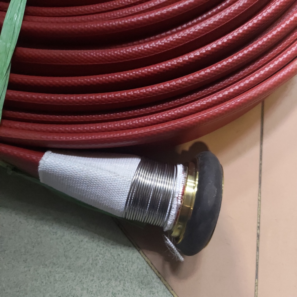 Fire Rubber Hose Karet 1.5 x 30 M Selang Pemadam 1,5 30m Coupling