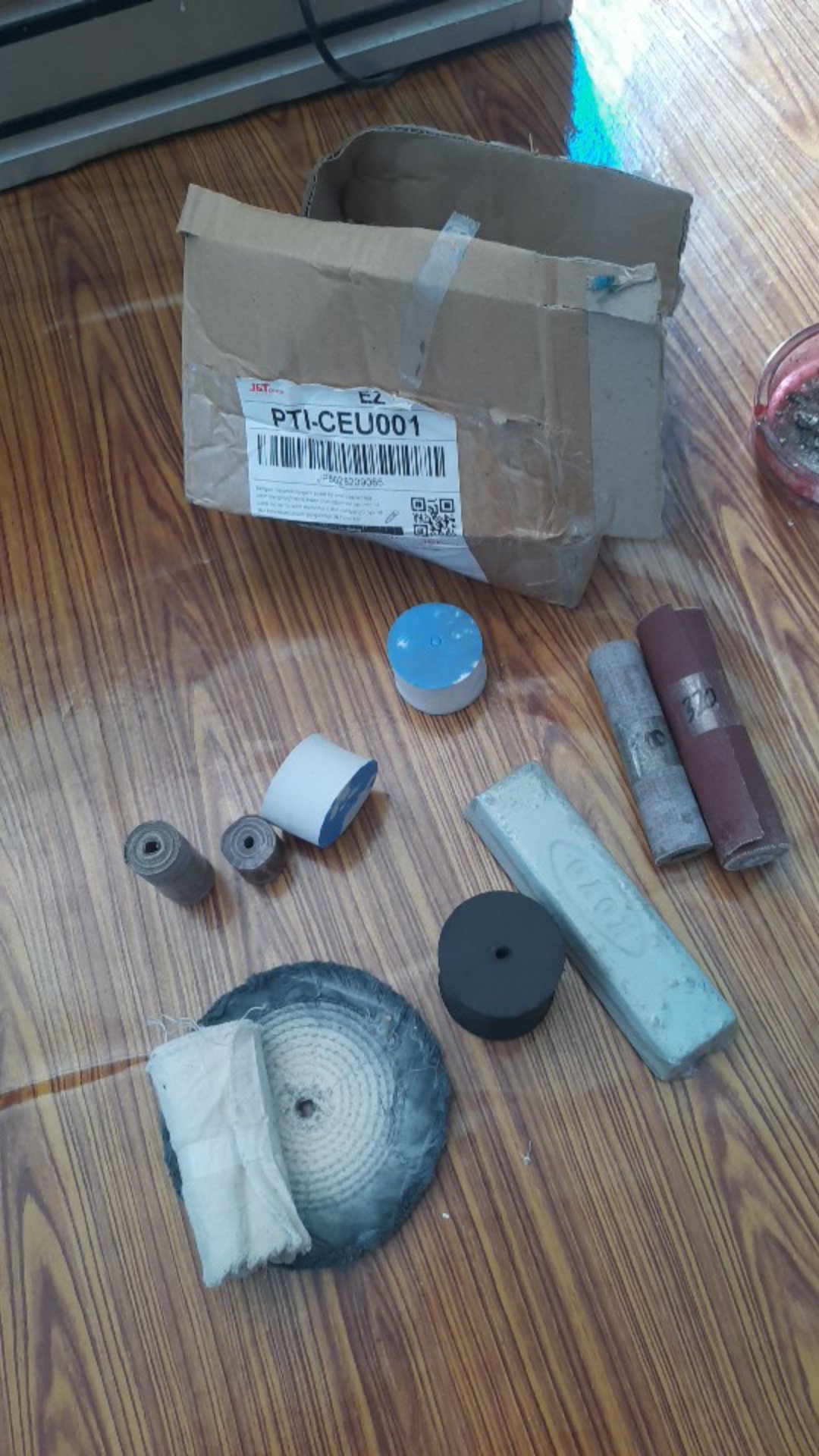 Kain Poles Blacu Untuk Finishing Celah Sirip