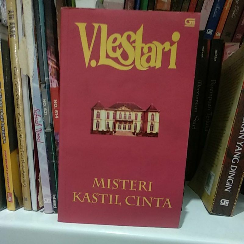 Misteri Kastil Cinta by V. Lestari