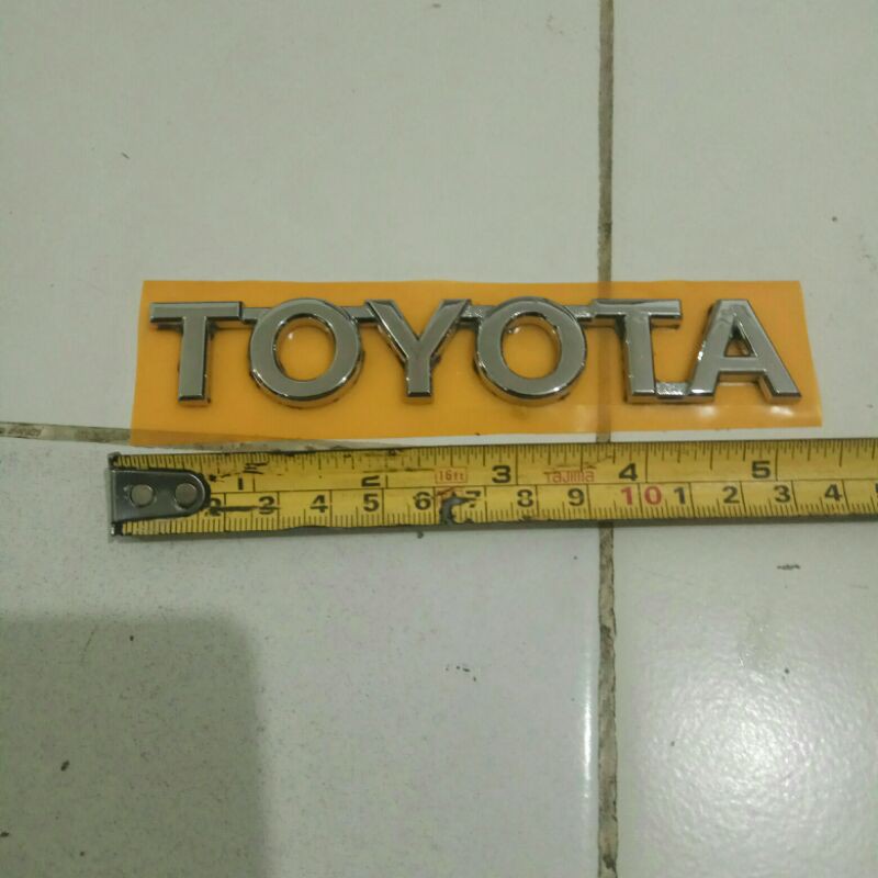 Emblem Tulisan Toyota