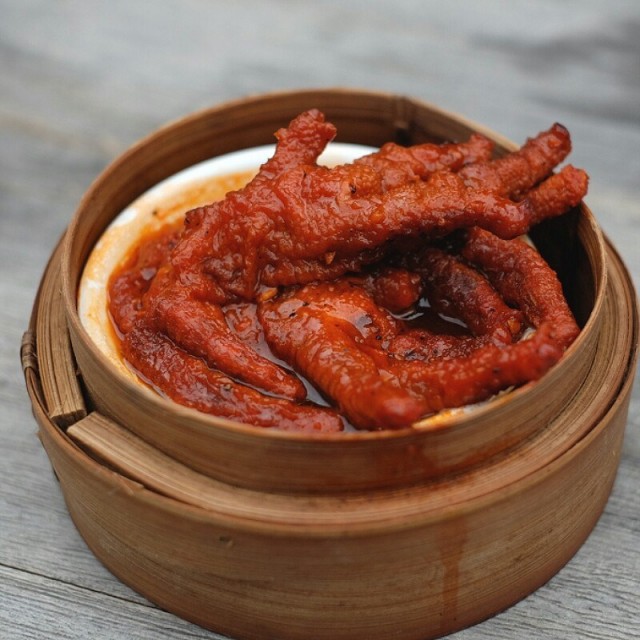 

DIMSUM CEKER AYAM CHICKEN FEET FROZEN 1/2 KG