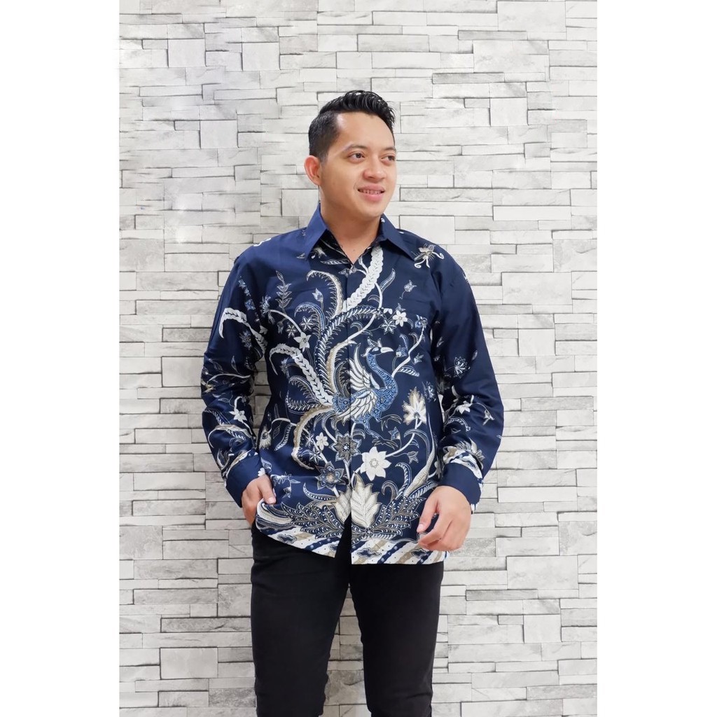 Cendrawasih Navy Kemeja Batik Solo Lengan Panjang Atasan Modern Premium Original Produsen Pabrik WULU COKLAT SIPAR BIRU MERAK MERAH NAGA BULAN SIMERAH BAYUNATA SELENA PRABU BIRU  ANGSA KUNING SEJIWO SEKAR MANUK JOKOWI WAYANG MERAK PUSPITA SELING LASEM