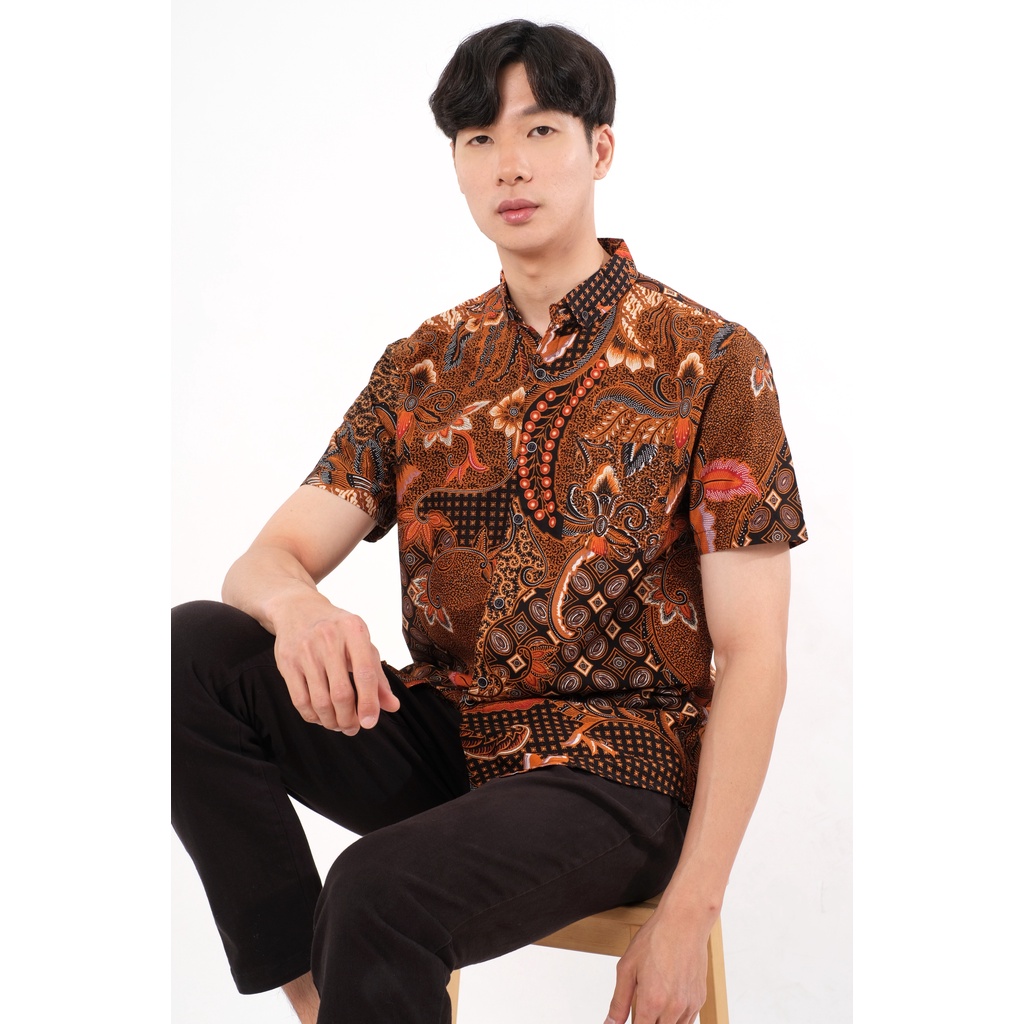 SANVANINA Kemeja Batik Lengan Pendek Pria Slim Fit Motif Gaia | E-7006