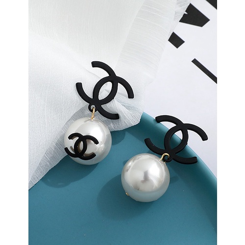 LRC Anting Tusuk Fashion Black Alloy Pearl Letter Earrings K83614