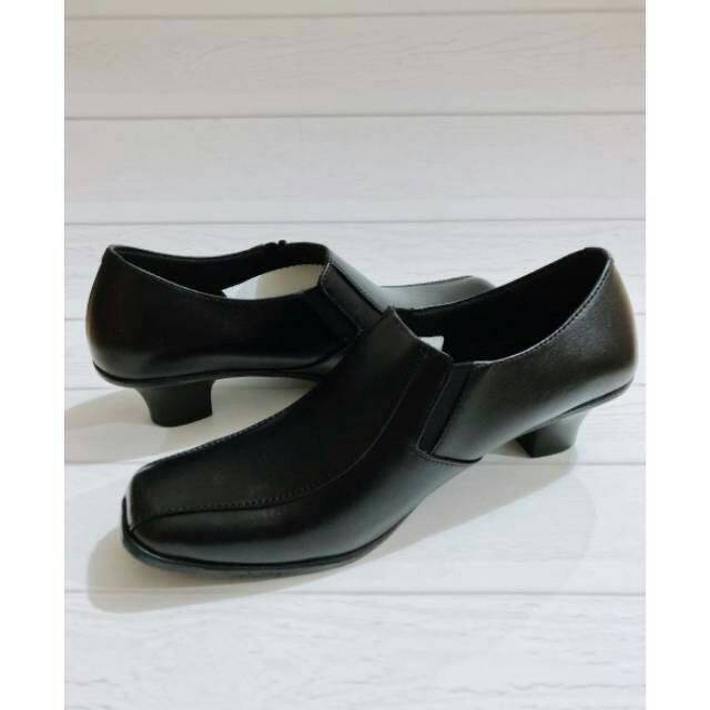 Sepatu wanita hak 5cm