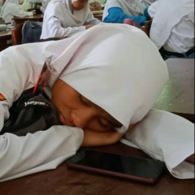 Teman gaada akhlak, laknat. Min otak geser