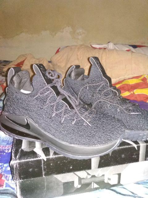 lebron 15 low maroon