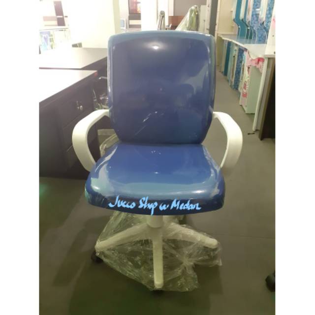 Kursi Kantor - Kursi Kerja 899 - Kursi Staff Hidrolik Roda - Kursi Direktur Rakuda - Medan