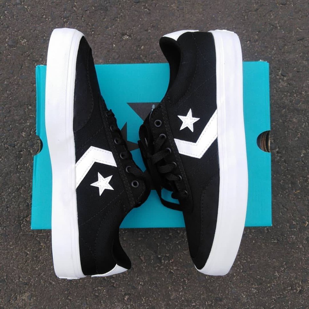 Converse Courtlandt OX "Black/White" (161603C)