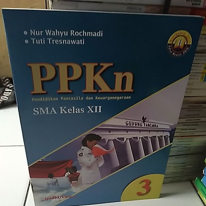 buku ppkn untuk SMA kelas XII yudhistira