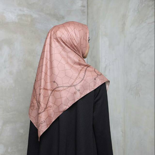 SCARF HIJAB DEENAY CHAIN DUSTY PINK