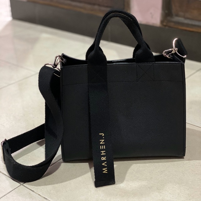 Marhen j cindy black  (preloved)