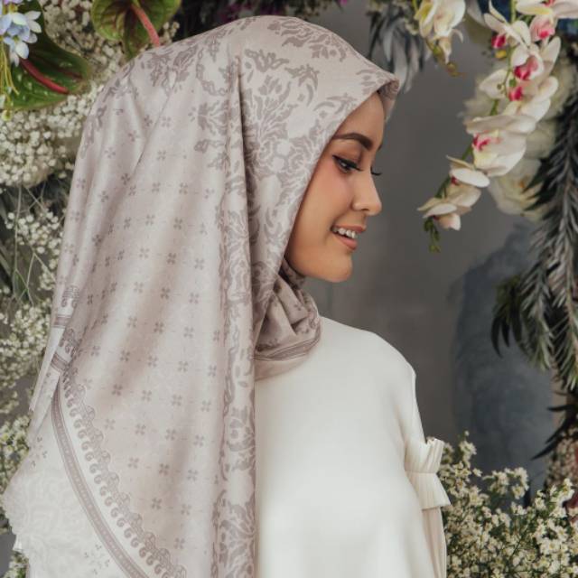 Anggrek Scarf Miltonia