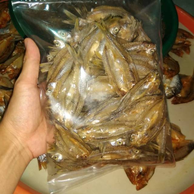 

Pundang (ikan asin asli sekayu) 250 Gram