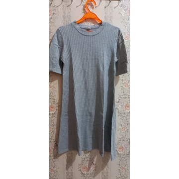 preloved Uniqlo dress