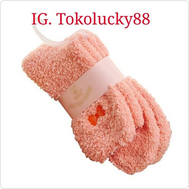 IMPORT Sock Fluffy Wool Kaos kaki wool lembut wintee musim dingin rajut