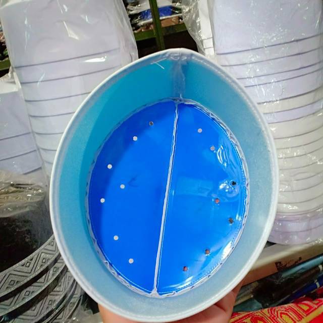 Hnna Peci fiber kain putih mengkilap