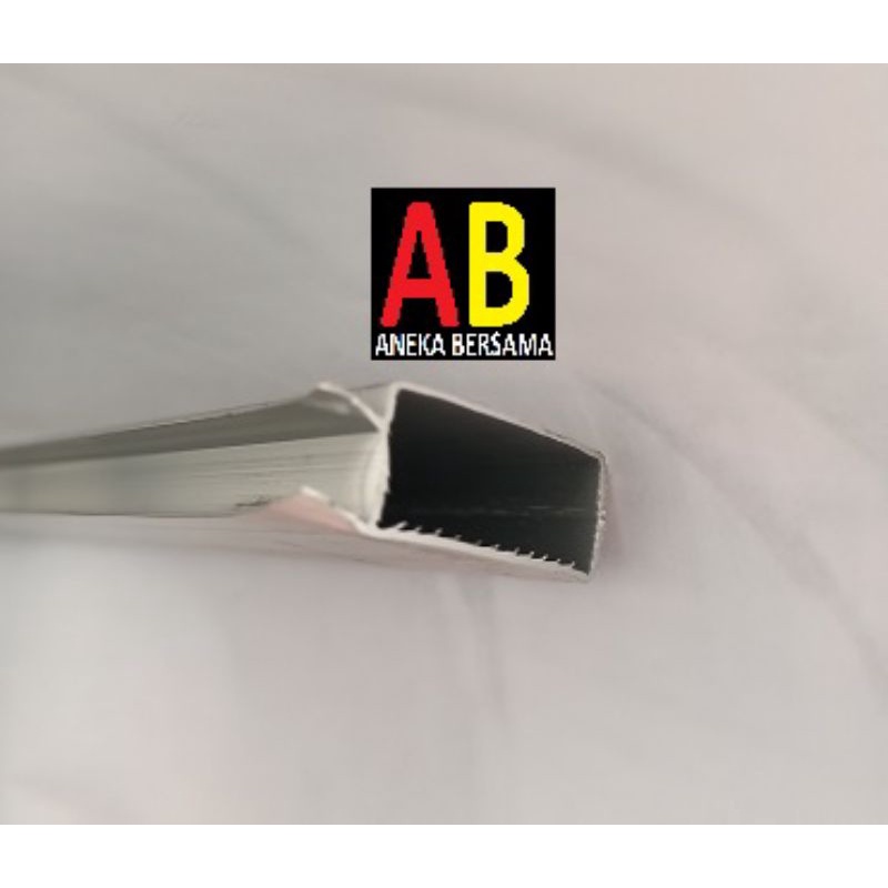 Hollow Aluminium 11mm x 23mm + U 6mm Silver 119.5cm