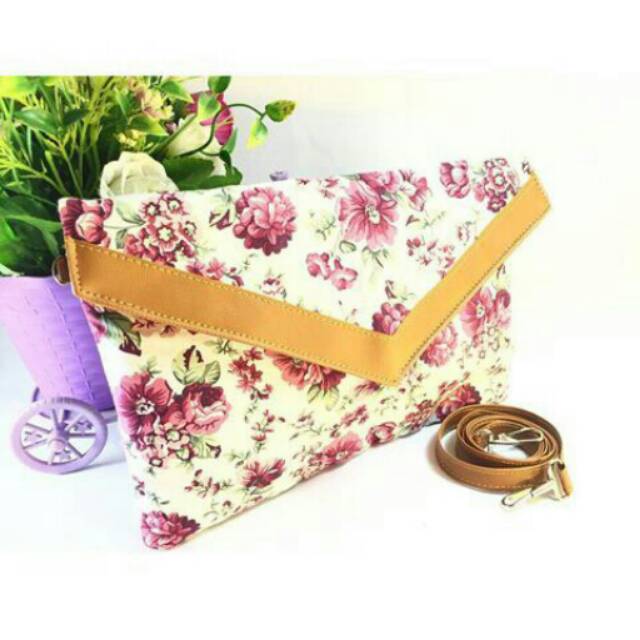 

Sling envelope flower white