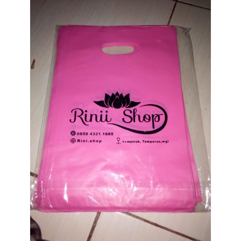 

Plastik toko plus sablon ukuran 25x35cm isi 200pcs