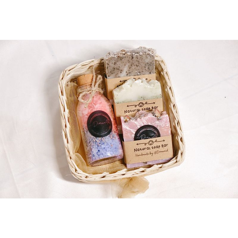 

Hampers 3