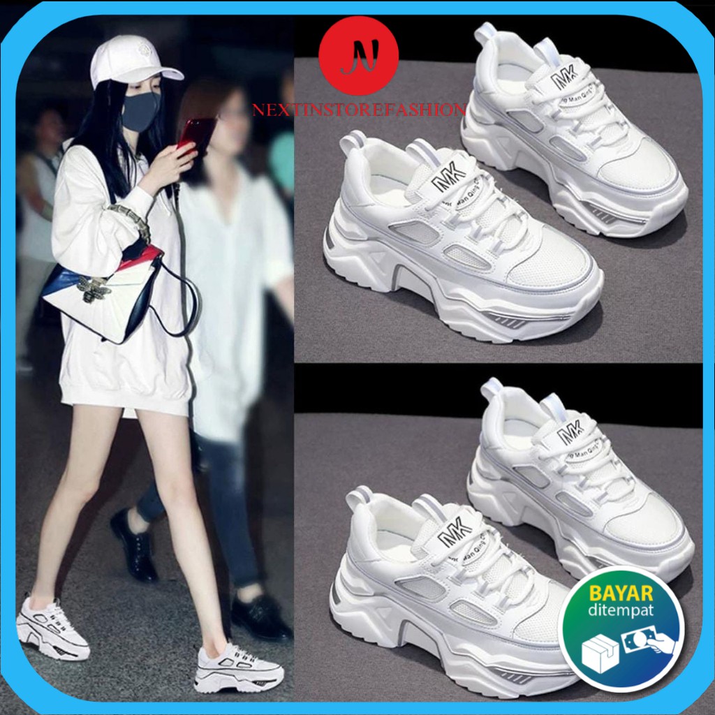 49+ Harga Sepatu Sneakers Wanita Terbaru 2020 Pics