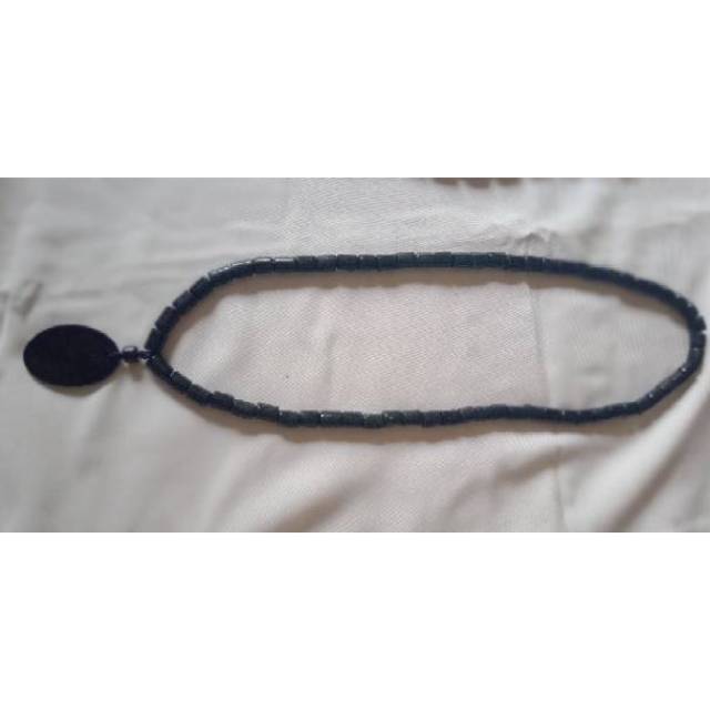 Kalung terapi black jade