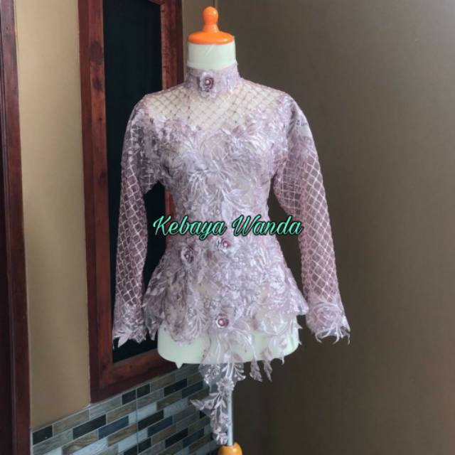 (PO) Kebaya Atasan Bunga 3D + Tulle Kotak / Kebaya Pengantin / Kebaya Wisuda Modern