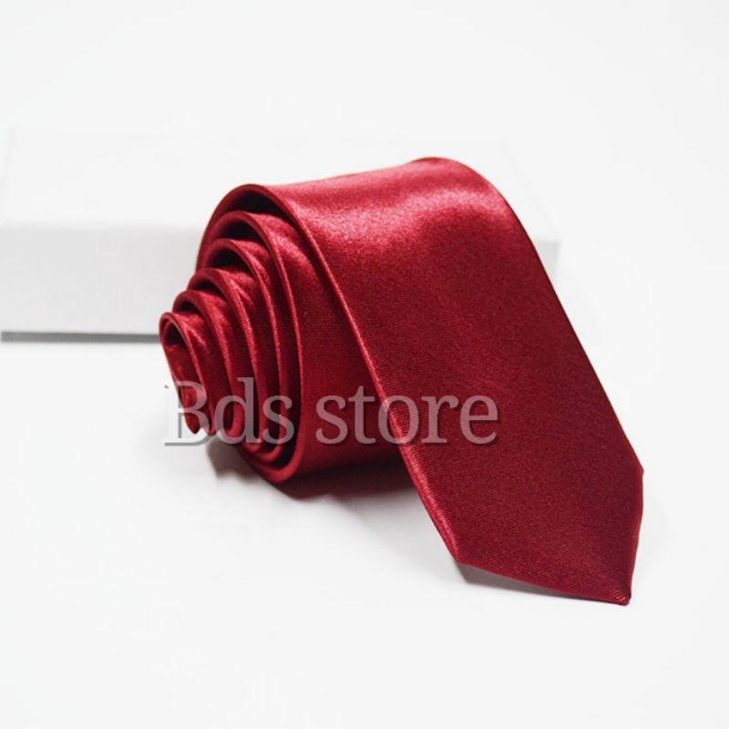 Dasi polos satin warna merah maroon slim 2 inch dan medium 3 inch