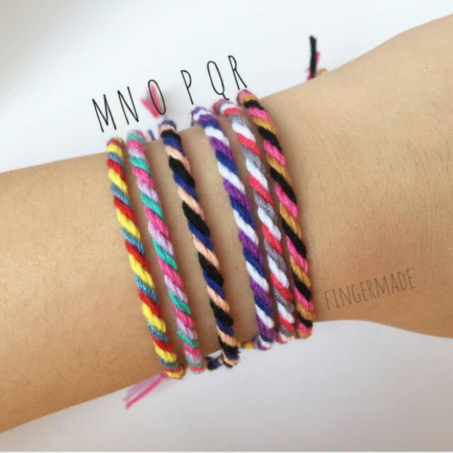 Fingermade Gelang Benang Twisted Tridatu