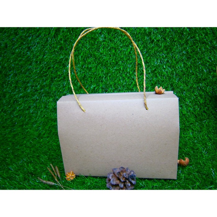 

NEW TAS BOX KARTON BAHAN KERTAS BROWNKRAFT 280 gr UKURAN 13,5 X 9 X 20cm