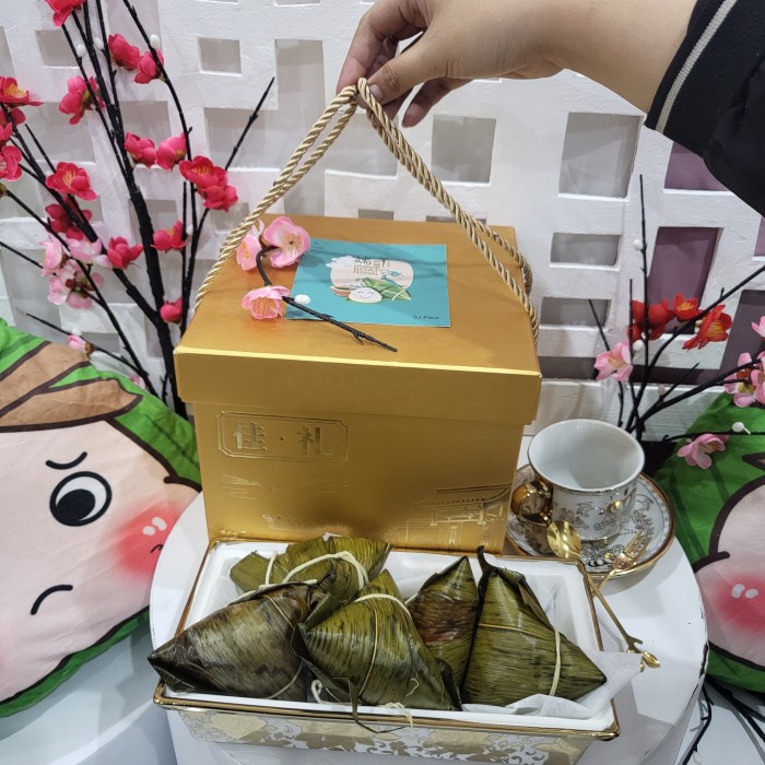 

Paket box hampers bakcang kwecang homemade chinese dumpling 18