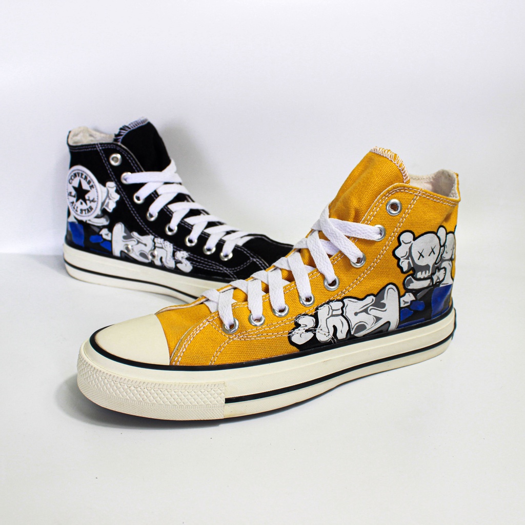 SEPATU CONVERSE KAWS X KAWS, MADE IN VIETNAM, TINGGI ( HIGH CUT )