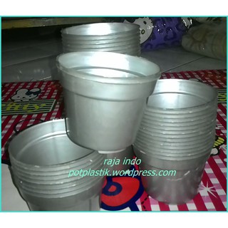 Pot Bunga Plastik 12cm HIJAU SILVER COKLAT MERAH BATA Pot Bunga Plastik 12cm HIJAU SILVER COKLAT MERAH BATA